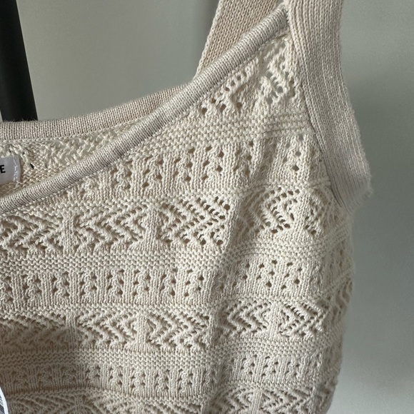 Signature Cream Ribbed Cropped Tank Top - Picture 4 of 9